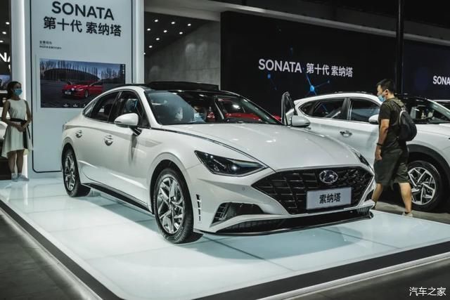  坦克|宝马4系看完只能说真香！WEY竟然发布了一台坦克？2020成都车展！