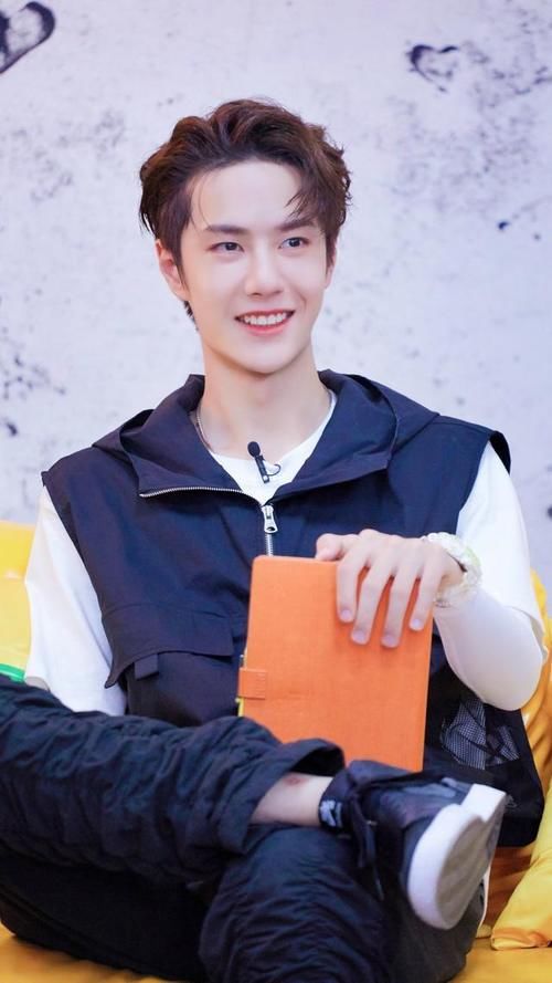  导师|王一博担任《这就是街舞3》导师，少年未来可期