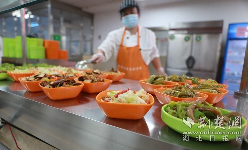 举措|拒绝“舌尖上的浪费” 武汉开发区机关食堂多举措推进光盘行动