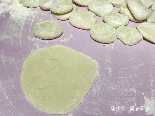 虾仁|30个饺子3个人没吃完，北方的饺子薄皮大馅味道鲜，每周都要做