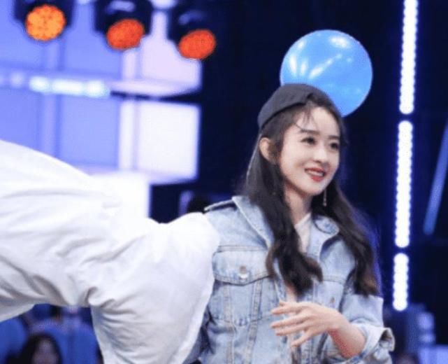  美颜|快本导演太会玩拍，拍赵丽颖近照时突然关美颜，真实形象让人想取关