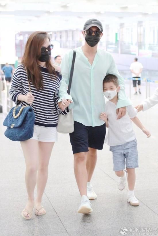  热裤|霍思燕穿热裤秀玉腿获老公守护 嗯哼被杜江“夹着走”场面搞笑