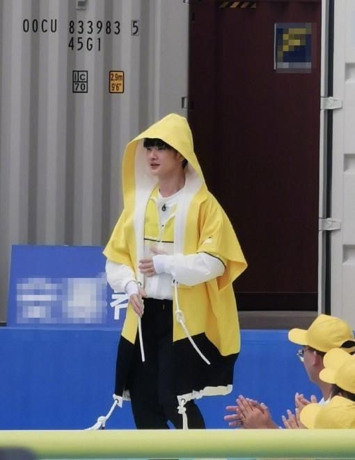  路透|《奔跑吧》曝新路透 蔡徐坤周震南双C同框游戏