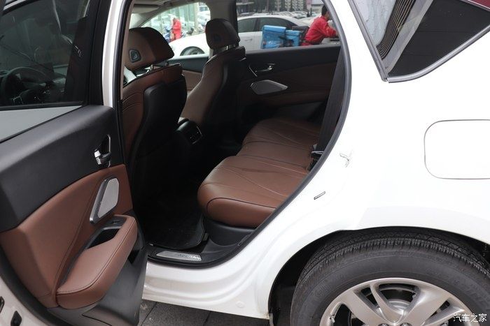  RDX|下雨之前拍了几张讴歌RDX，今天就和大家分享一下