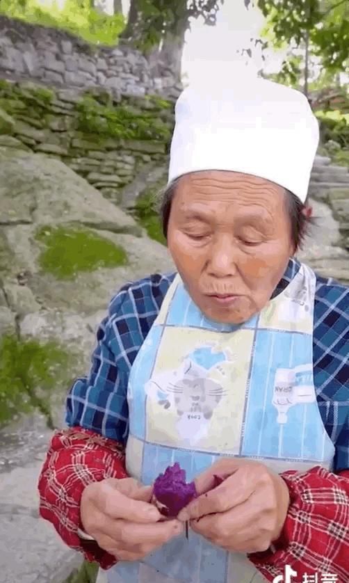 奶奶|那些从大城市消失的年轻人，躲进了深山拍抖音。