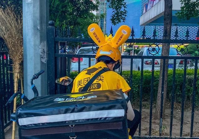 互殴|外卖员送外卖途中与他人互殴，外卖公司需要承担责任吗?