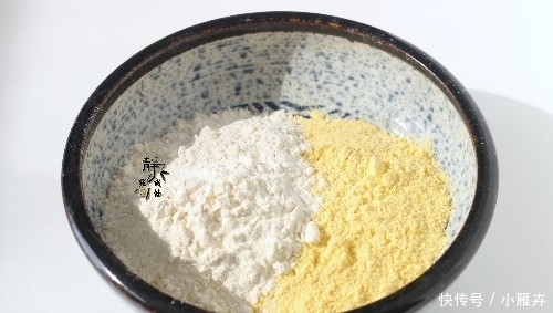 粗粮|不用早起也能吃到,粗粮发面早餐饼,加点菜叶如此煎,味道真是好