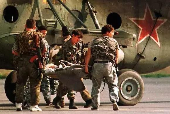战争|淌满毛熊血泪的人间地狱：少见的真实血腥车臣战争图