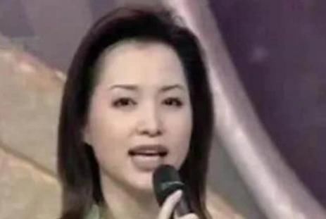  天团|央视主持天团年轻时什么样？康辉撒贝宁嫩成小鲜肉，董卿美到犯规