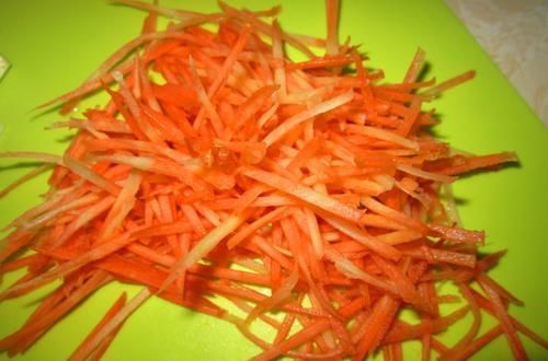  吃饭|孩子不爱吃饭？学会这招，挑食的孩子也能大口吃饭，补铁还补钙