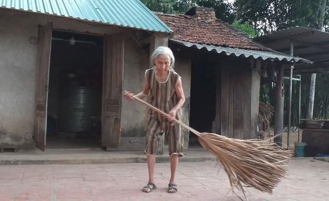 孙子|儿子儿媳都患精神疾病儿媳又自杀，8旬老妇只能独自抚养2个孙子