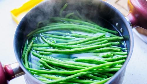  有人|用“豆角”包饺子，有人焯水有人直接包，教你正确做法，太香了