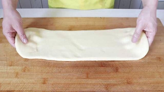 好吃|玉米面最好吃的做法,比馒头简单,比油条还香,出锅全家抢着吃