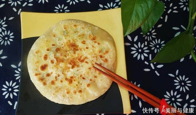 鸡蛋|三种不同的鸡蛋饼,制作方法各异,您更喜欢哪一种