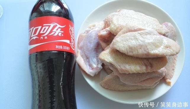  金黄|鸡翅新做法，一瓶可乐就能做，金黄可口，家人超级爱吃