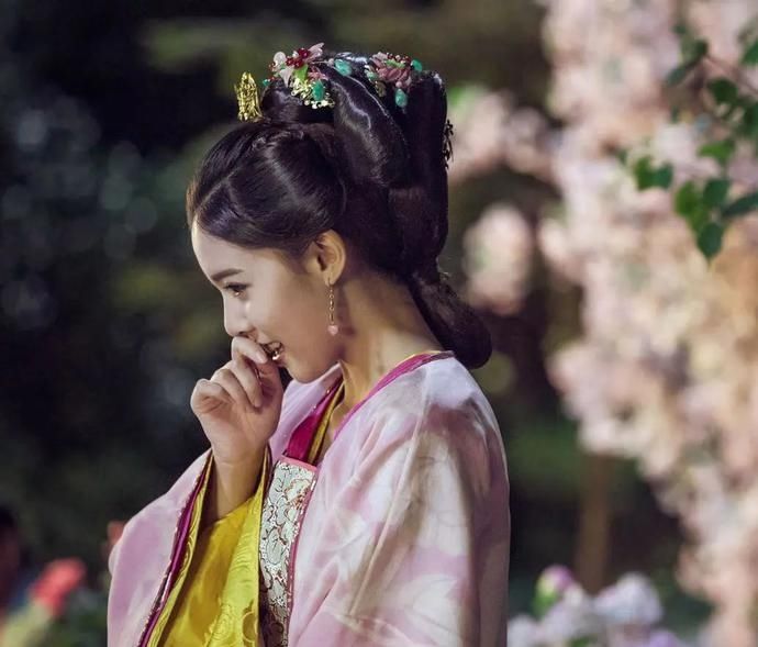  头发|“狂野男孩”刘星终是将别人的头发染成了绿色