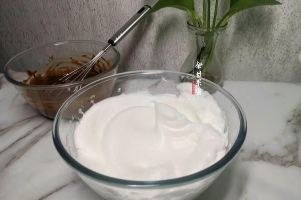  开裂|想吃蛋糕在家做，不回缩不开裂，甜而不腻，比戚风蛋糕还简单