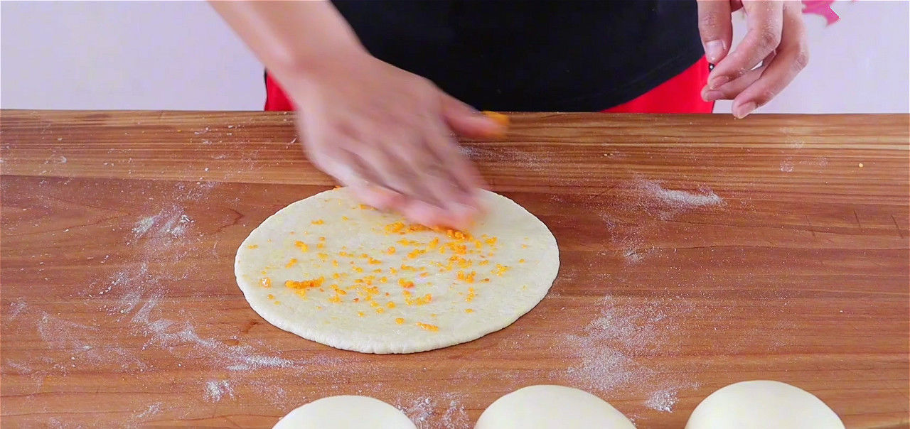  出锅暄|家常版花卷做法，一切一压，出锅暄软又香甜，新手也能做