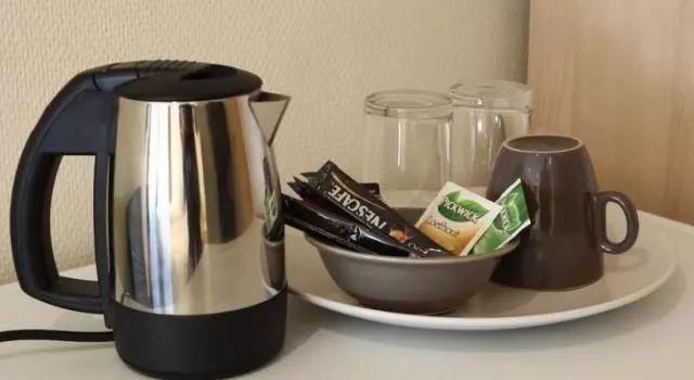 早好|为什么住酒店时，要倒一壶开水在马桶里？看完恍然大悟，早知早好