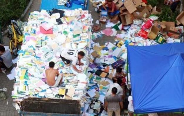  打印|粗心妈将3孩高考准考证卖掉，孩子大哭，妈妈淡定表示重新打印