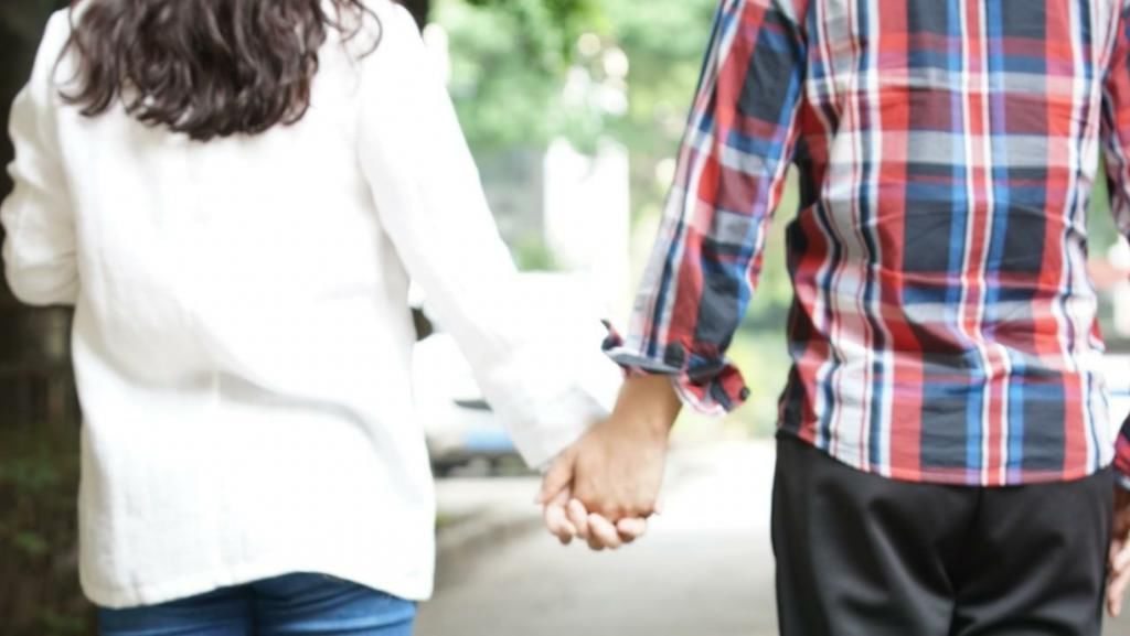  表姐小怡|婚姻扎心真相：你要明白，爱情是飘在天上的，而婚姻是站在地上的