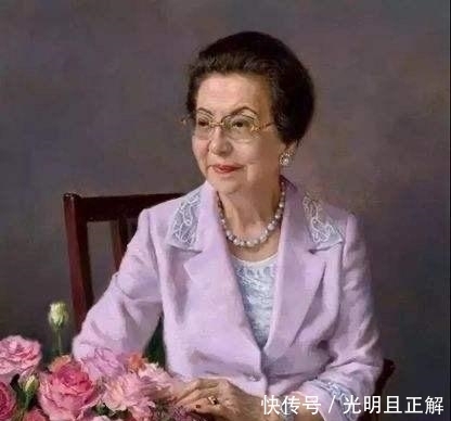 西装|安倍晋三母亲,这位日本贵妇人才是狠角色,无奈选儿媳却看走了眼