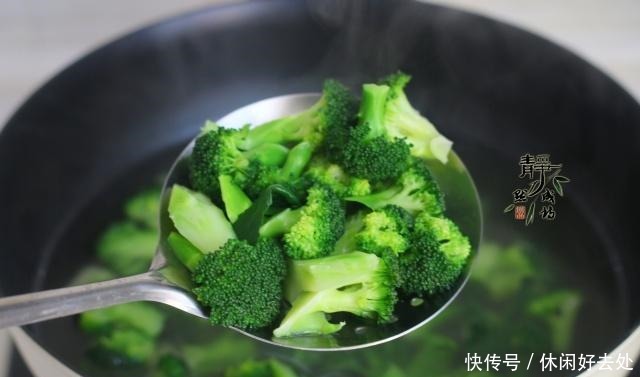 好吃|原来西兰花这样炒，可以这么好吃，你快试试看