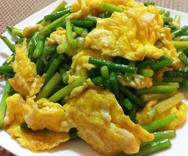 炒鸡蛋|炒鸡蛋不能放3物,吃了就是“没病找病”,可惜很多人还不清楚!