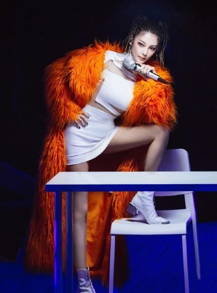  节目|杨超越张艺凡出道，丁当淘汰，张雨绮组第1，女团的标准竟是这？