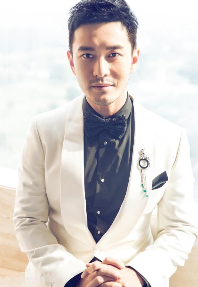  心疼|2天刷1200个碗，吃顾客的剩饭剩菜，43岁黄晓明努力到让人心疼