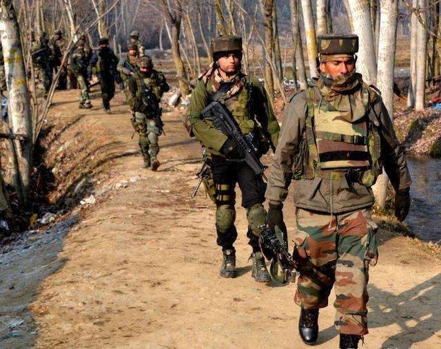  执勤|印巴边境深夜突然传出巨响：一名执勤印军突然踩中地雷，不幸身亡