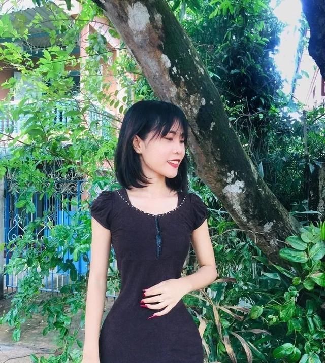  英国的罗米|缅甸女孩打破世界纪录，成为全球腰最细的人！自曝细腰纯天然