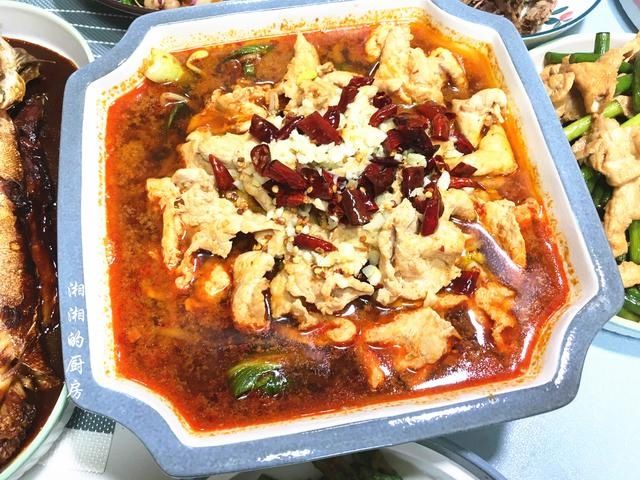  朋友|这顿午餐，满满一桌家常菜，网友：请到家吃饭的都是真朋友