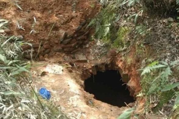 放弃|四人合谋盗墓,挖一米放弃,原因让人哭笑不得