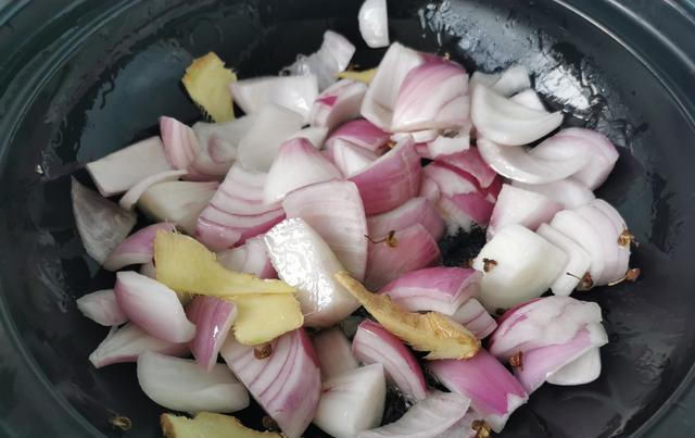  我家|我家做鱼块从不用水炖，不煎不油炸，鲜香滑嫩，炖一锅不够吃