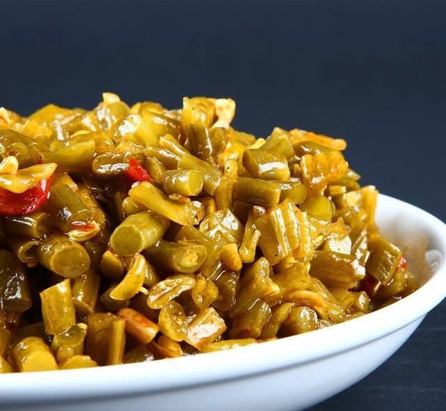 控干水分|两种方法做了十几斤酸豇豆,分享四种酸豆角做的美食,谁是你的菜