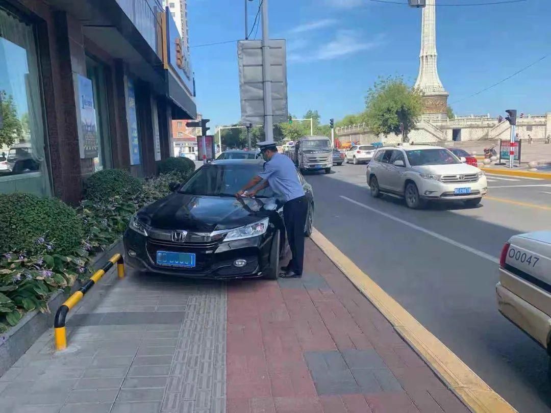 公告|公告丨交警部门加大滨江路违法停车查处力度