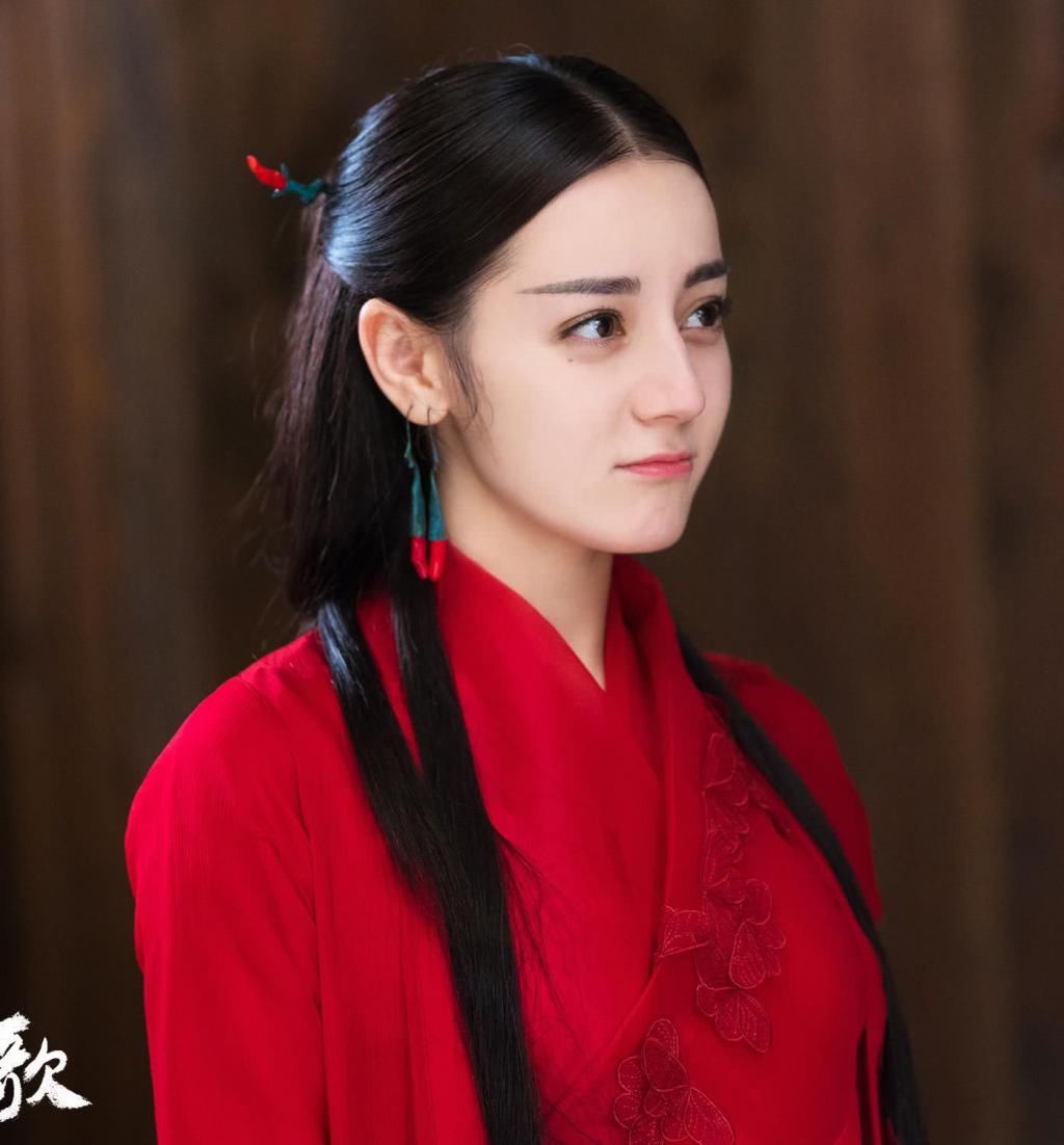  受欢迎|最受欢迎女演员大洗牌，杨紫跌出前3，赵丽颖仅排第6，第1实至名归