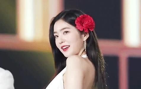 黑白|韩国神颜也翻车？裴珠泫姜涩琪造型诡异认不出，被指像黑白无常