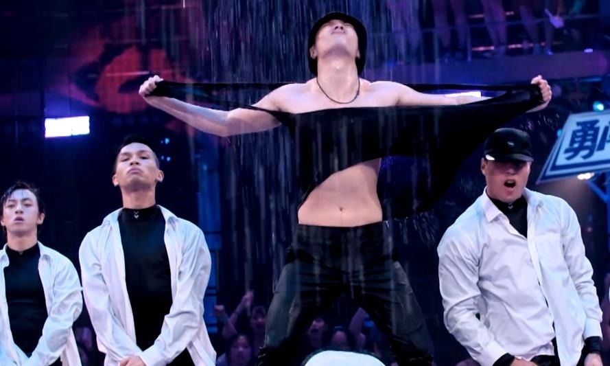 舞台|《街舞3》水舞台,“莲”全场最佳,张艺兴反应却让人失望