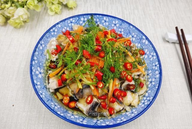 鱼肉|三伏天,清蒸鱼、红烧鱼靠边站,鱼肉就要这样吃,图个清爽开胃