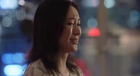  萧亚轩|富婆的「不快乐」，你也想象不到啊...