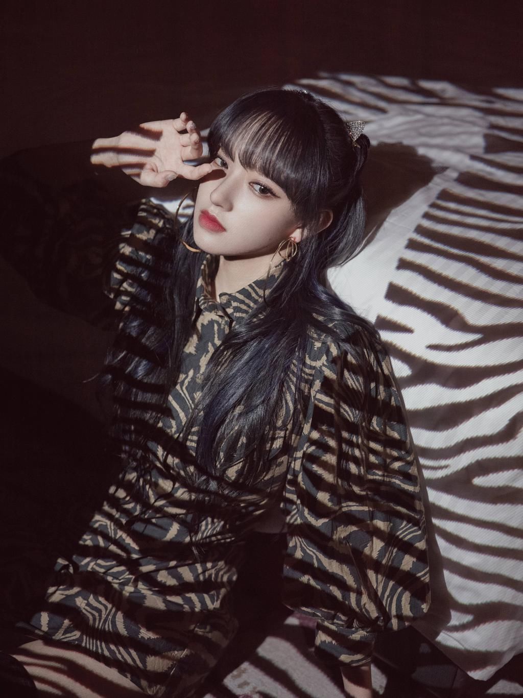  亮相|程潇再任舞蹈导师 梦幻纱裙亮相《少年之名》成团夜 仙美动人