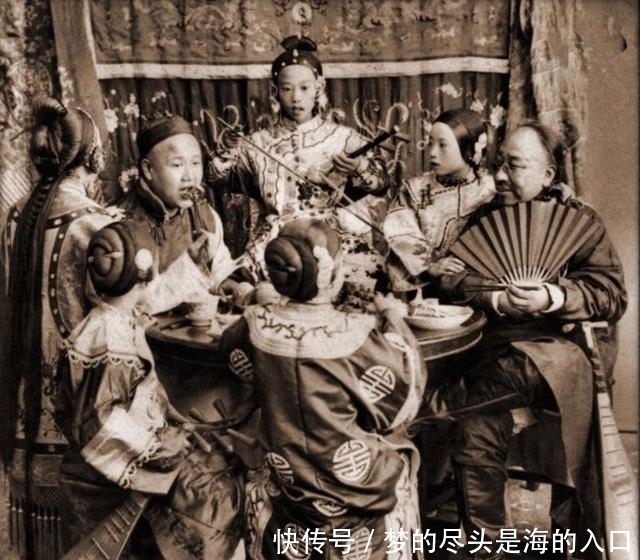 鸦片|晚清贫民都是大烟鬼,英兜售鸦片可恨,清王朝无知到可怜。