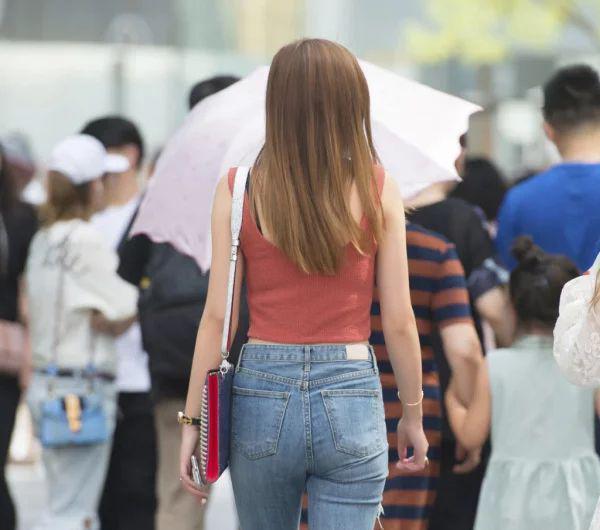 牛仔裤|简约穿搭，也能穿出时髦感