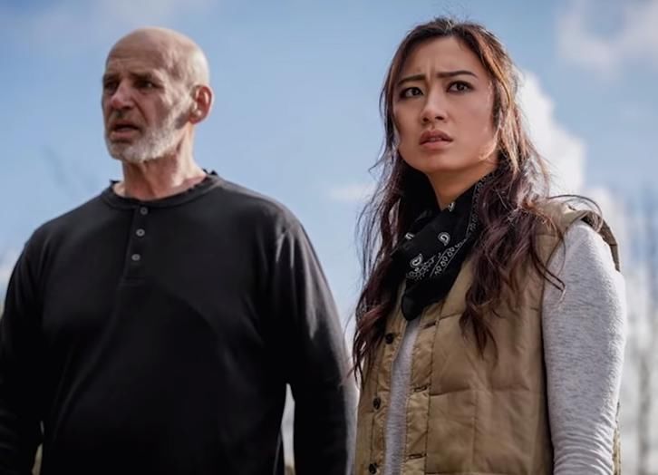  女友|苗侨伟26岁儿子与女友秀恩爱，身材健硕长相不及爸，长居国外生活