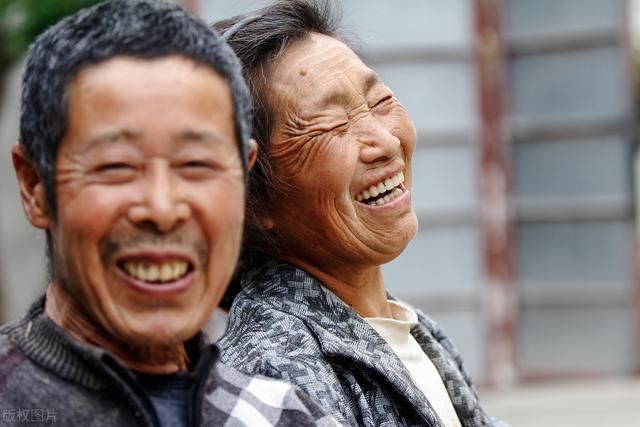 生活不能自理|农村老人“轮流养老”，这样合理公平，为何老人不接受