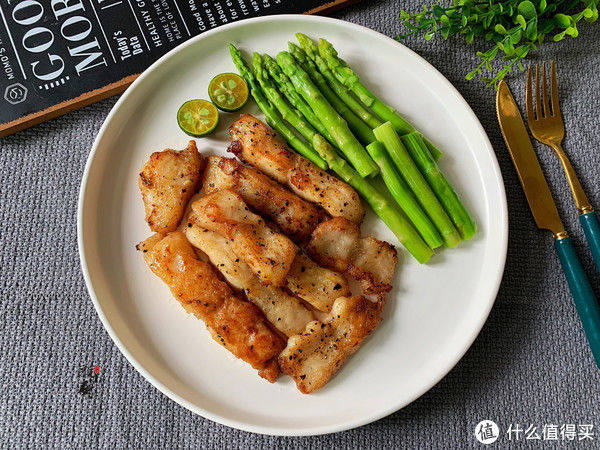  鱼肉|秋天，吃牛羊肉不如吃它，简单一煎，鲜嫩入味，好吃又营养