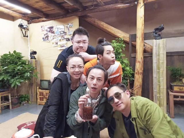  远方|《向往的生活》第四季不再向往：没有了诗与远方，只剩商业与尴尬