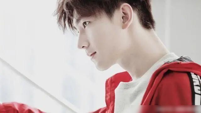  满满的|《元气满满的哥哥》名单爆出，杨洋回归综艺？